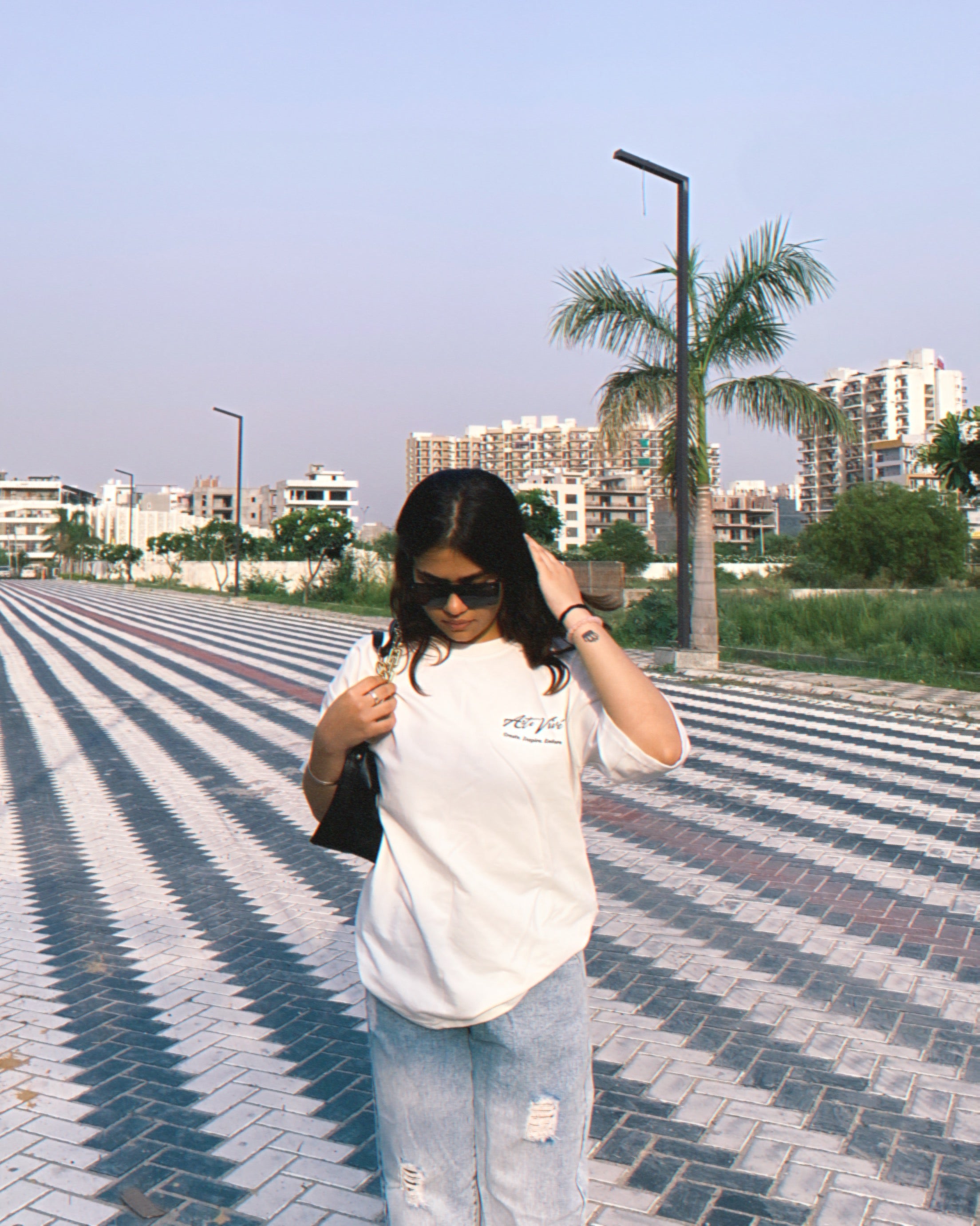 The Righteous hand of God Off-White Tshirt